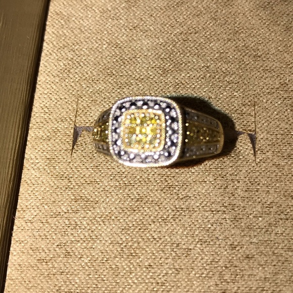 Charles Winston Jewelry - Canary yellow and white diamond ring